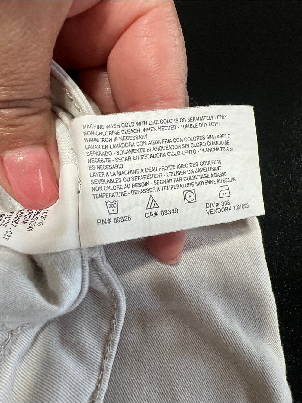 Women's White Bermuda Shorts — Tailored Everyday Style - Picture 4 of 10